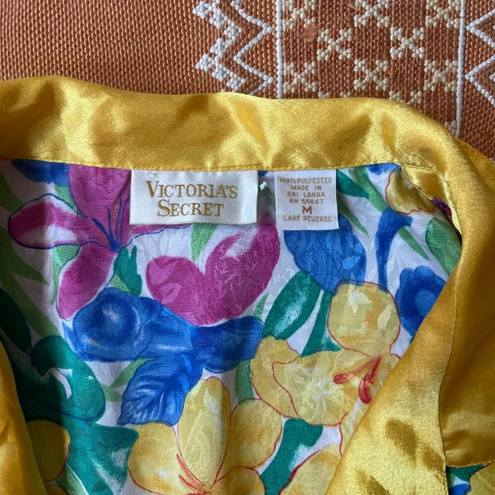 Vintage Victoria’s Secret Satin Floral Vest – Bright Yellow Collar, Medium, 90s - Picture 1 of 4
